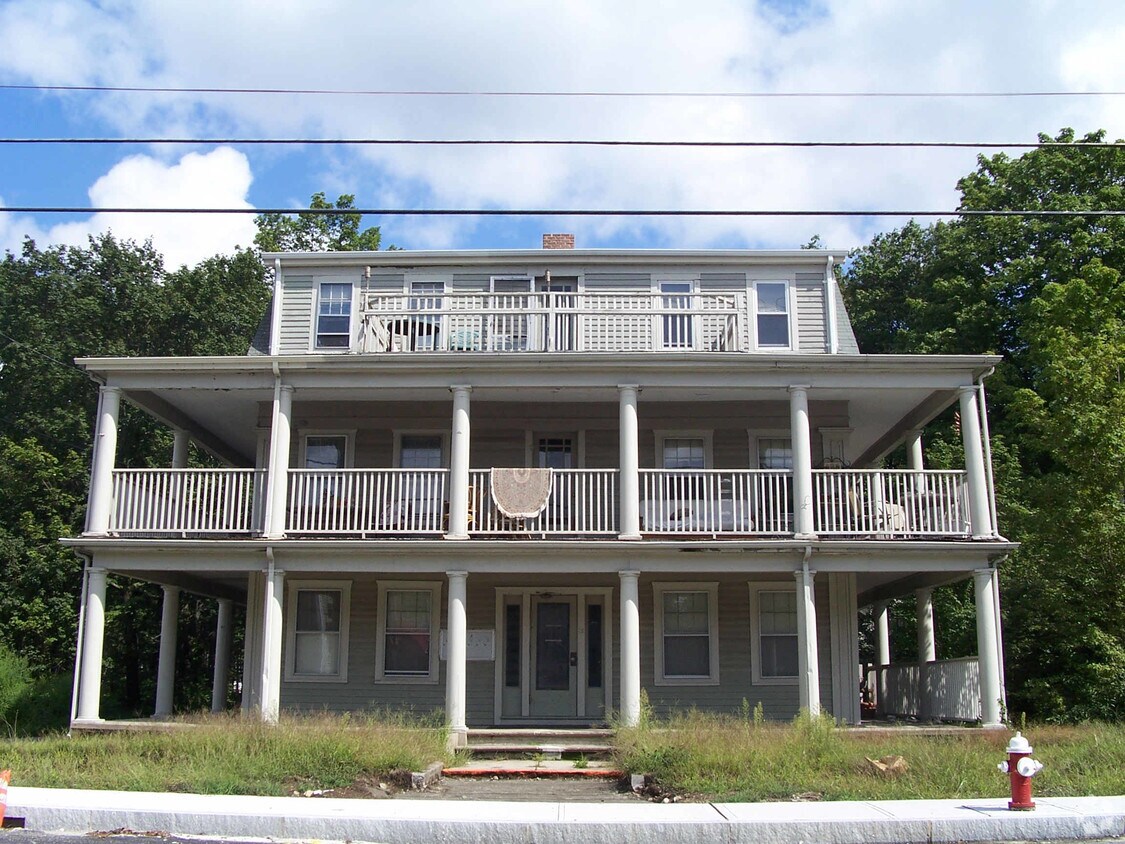 Building Photo - 18 Cocasset St
