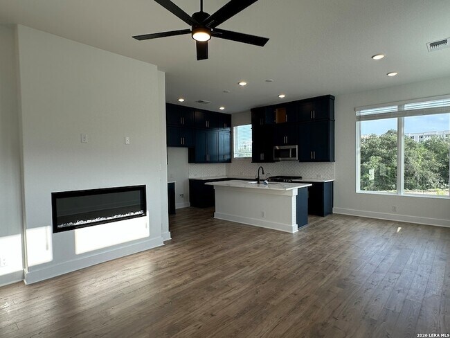 Foto del edificio - 20675 Huebner Rd