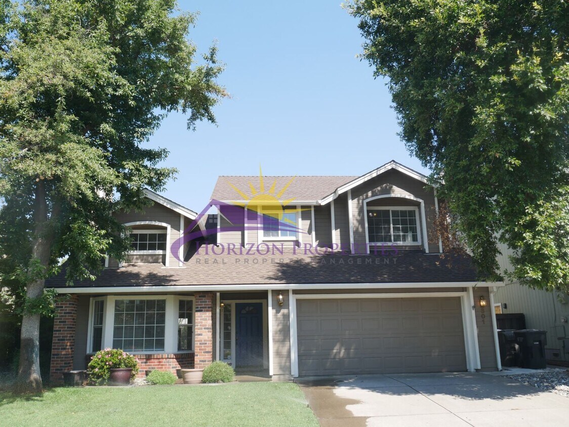 Primary Photo - Unique 3 Bed 2.5 Bath 1,971sqft Single Fam...
