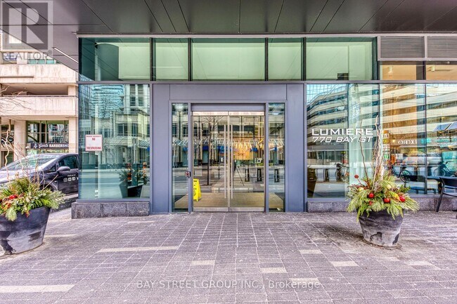 Photo du bâtiment - 770 Bay St.
