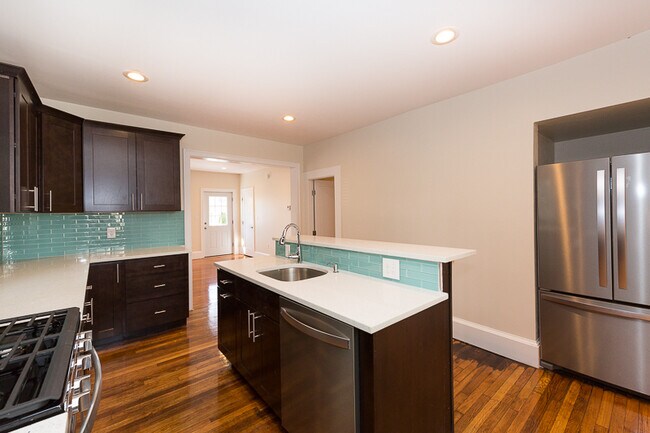 Foto del edificio - 9 Rock Valley Ave