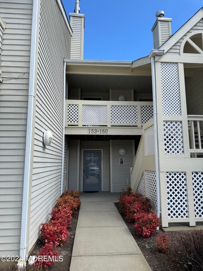 Building Photo - 155 Pinetree Ct