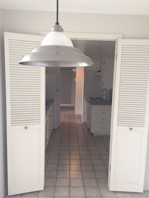 Kitchen - 875 S Donner Way