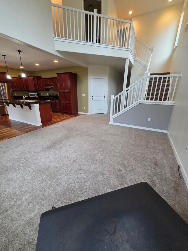 Foto del edificio - Beautiful 3-Bed Home with Private Yard and Modern Upgrades