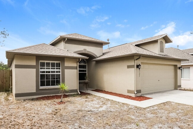 Building Photo - 3125 Summer House Dr