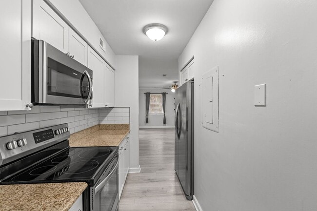 Building Photo - Prime Norfolk Living -2 Bed, 2.5 Bath Near Colley Ave & Naval Station!