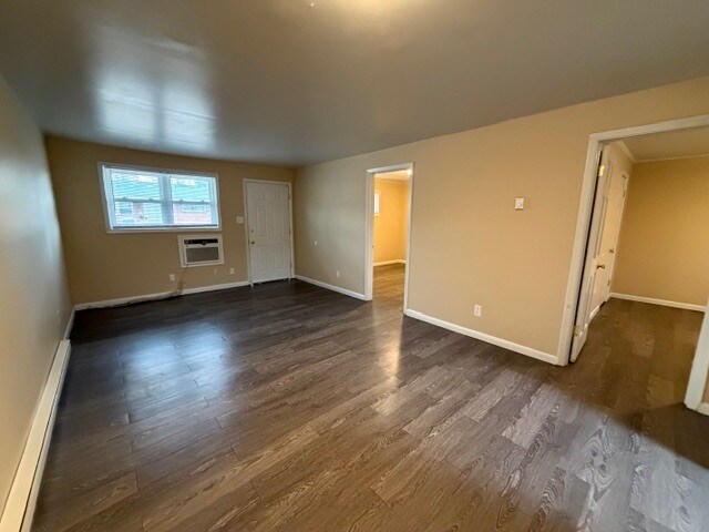 Foto del edificio - 3304 Martin Ave