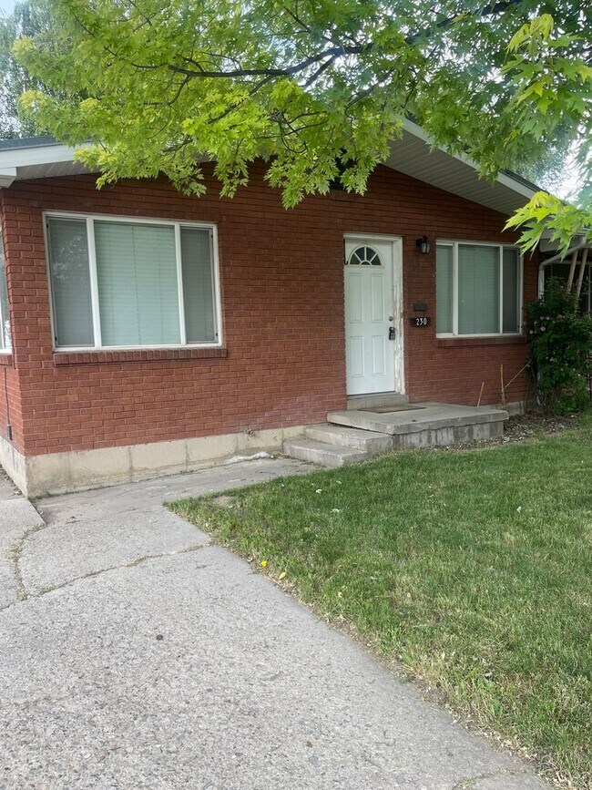 Building Photo - Pleasant Grove duplex for rent!
