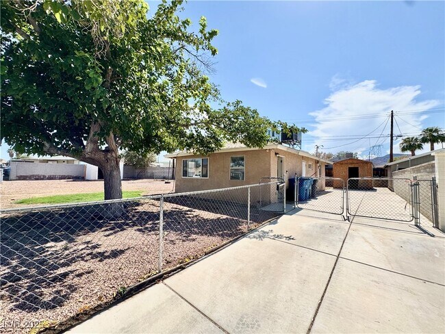 Foto del edificio - 632 National St