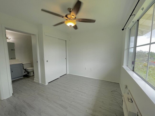Building Photo - 95-1025 Kaapeha St #208