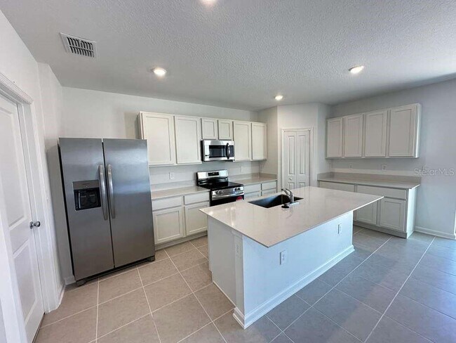 Foto del edificio - 5431 Meadow Walk Dr