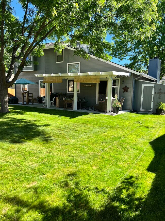 Building Photo - 3575 S Brookshore Pl