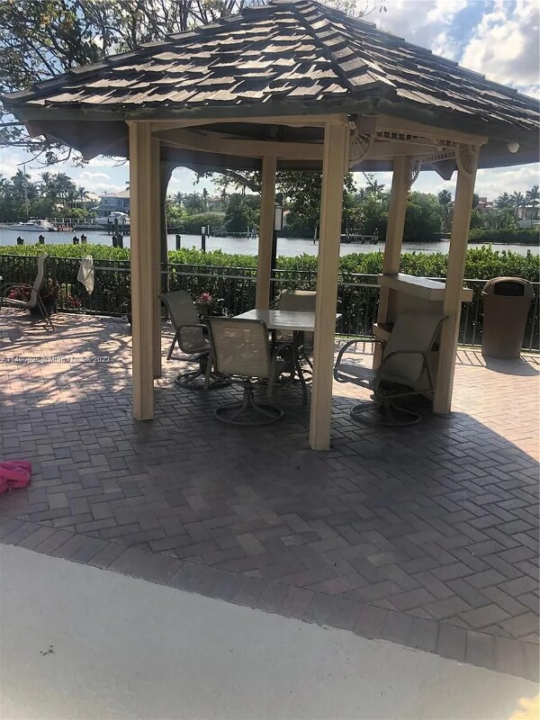 Foto del edificio - 3545 S Ocean Blvd