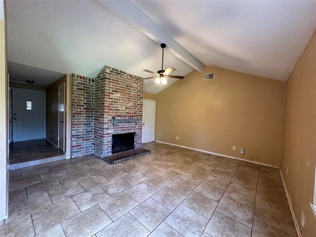 Building Photo - 8410 Garden Parks Dr