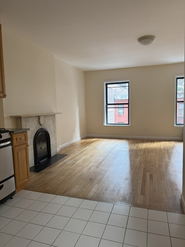 Building Photo - 69 W 55th St