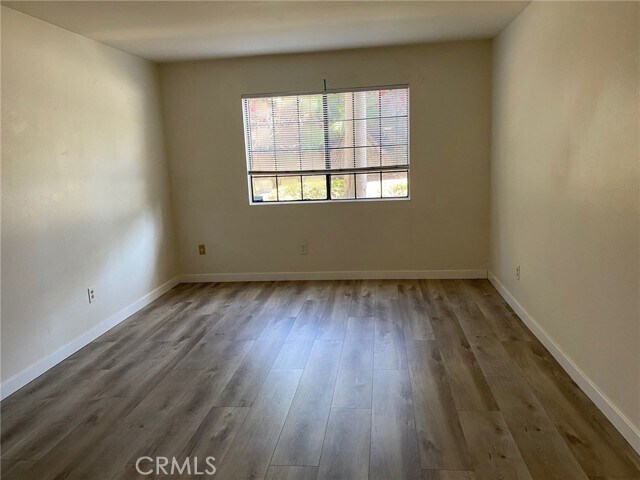 Foto del edificio - 27980 S Western Ave