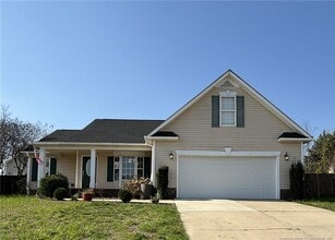 Building Photo - 7819 Rosewood Ave