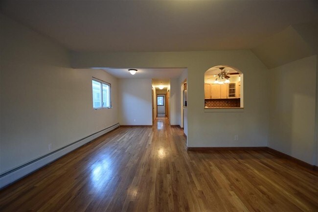 Building Photo - 47 Trask Ave