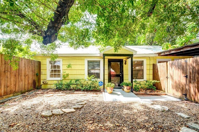 Foto del edificio - 5313 Palmetto St