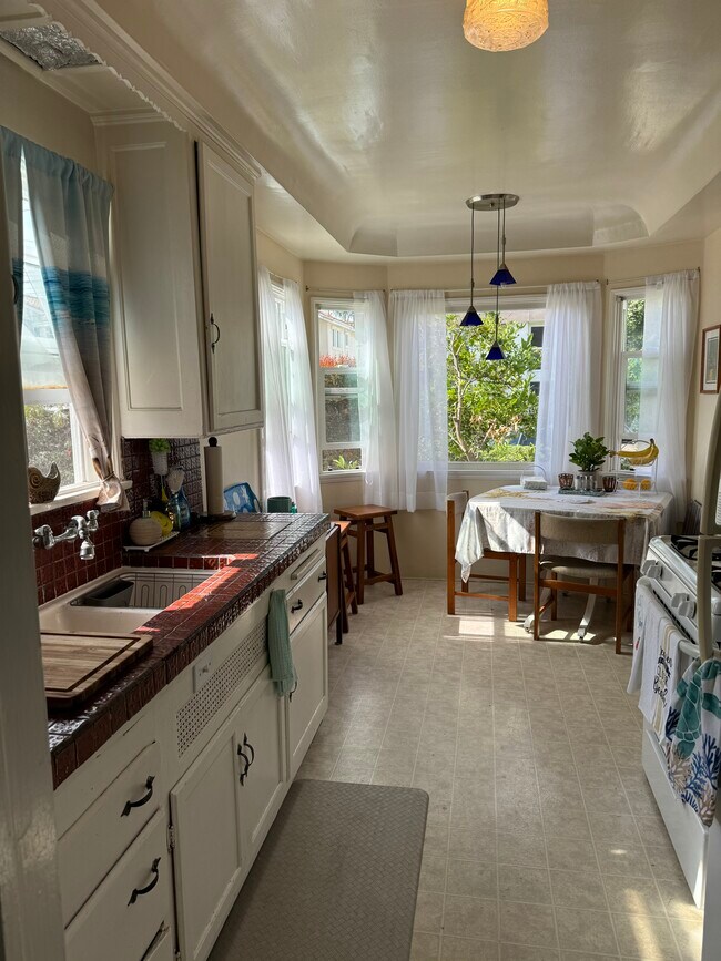 Foto del edificio - 2105 Huntington Ln