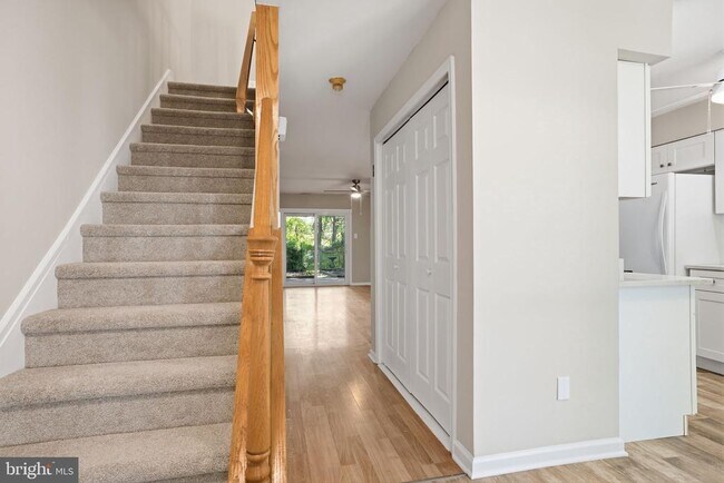 Foto del edificio - 66 Fair Oaks Ct