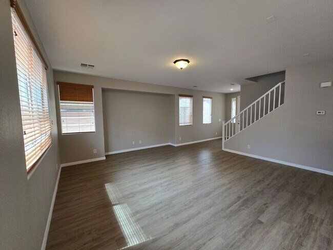 Building Photo - Rhodes Ranch 2 Story Rental