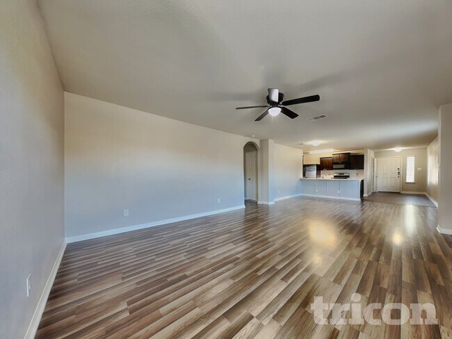 Foto del edificio - 1405 Breanna Ln