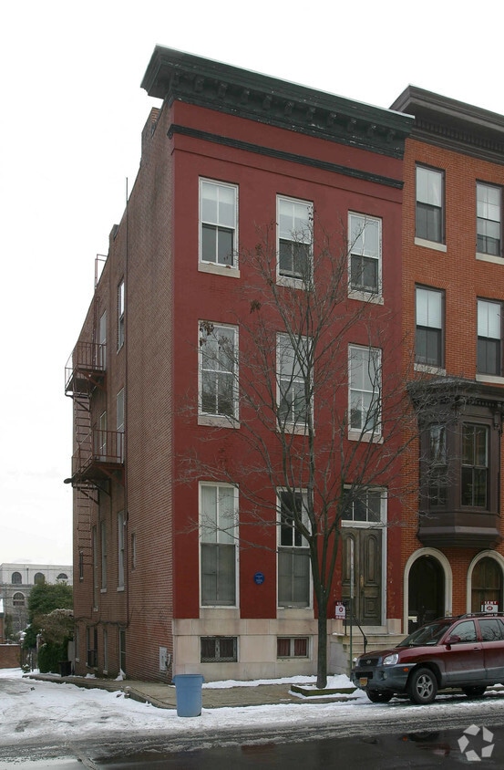 Building Photo - 213 W Lanvale St