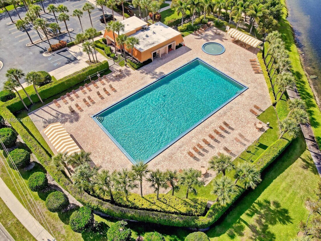 237 Charter Way Unit 237, West Palm Beach, FL 33407 Condo for Rent in