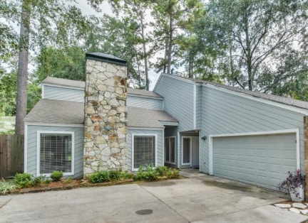 Building Photo - 2119 Woodstream Dr