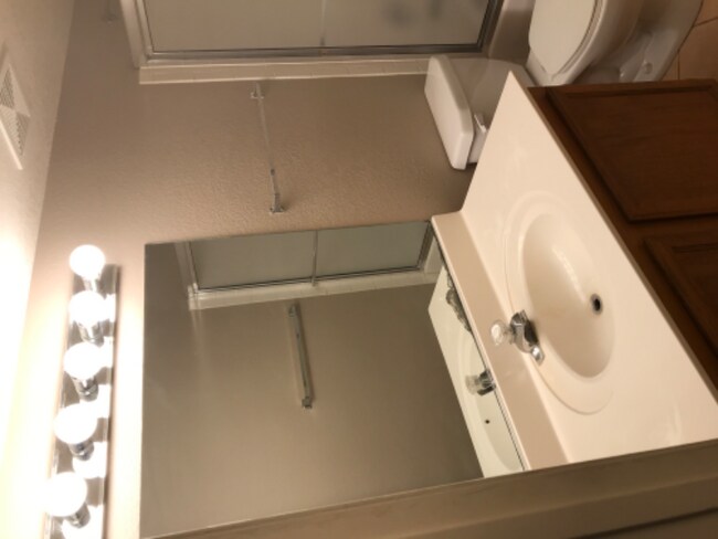 Foto del edificio - 7941 Decker Canyon Dr