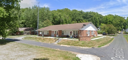 Building Photo - 121 N Center St
