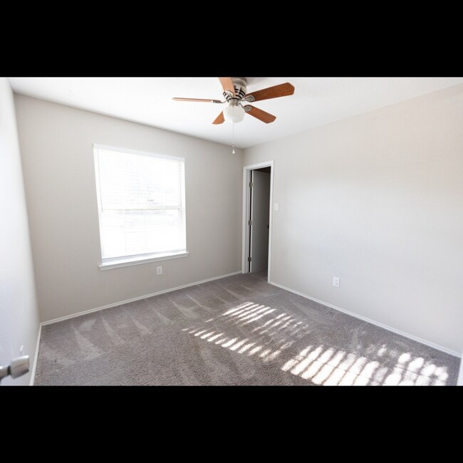 Foto del edificio - 1203 Trenton Ln