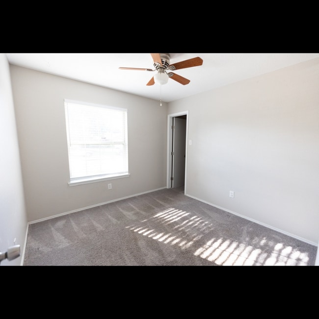 Photo - 1203 Trenton Ln House