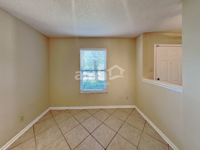 Building Photo - 1742 Sonesta Lane