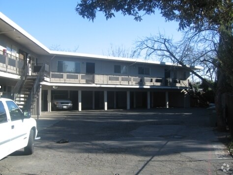 Foto del edificio - 1590 Frisbie Ct