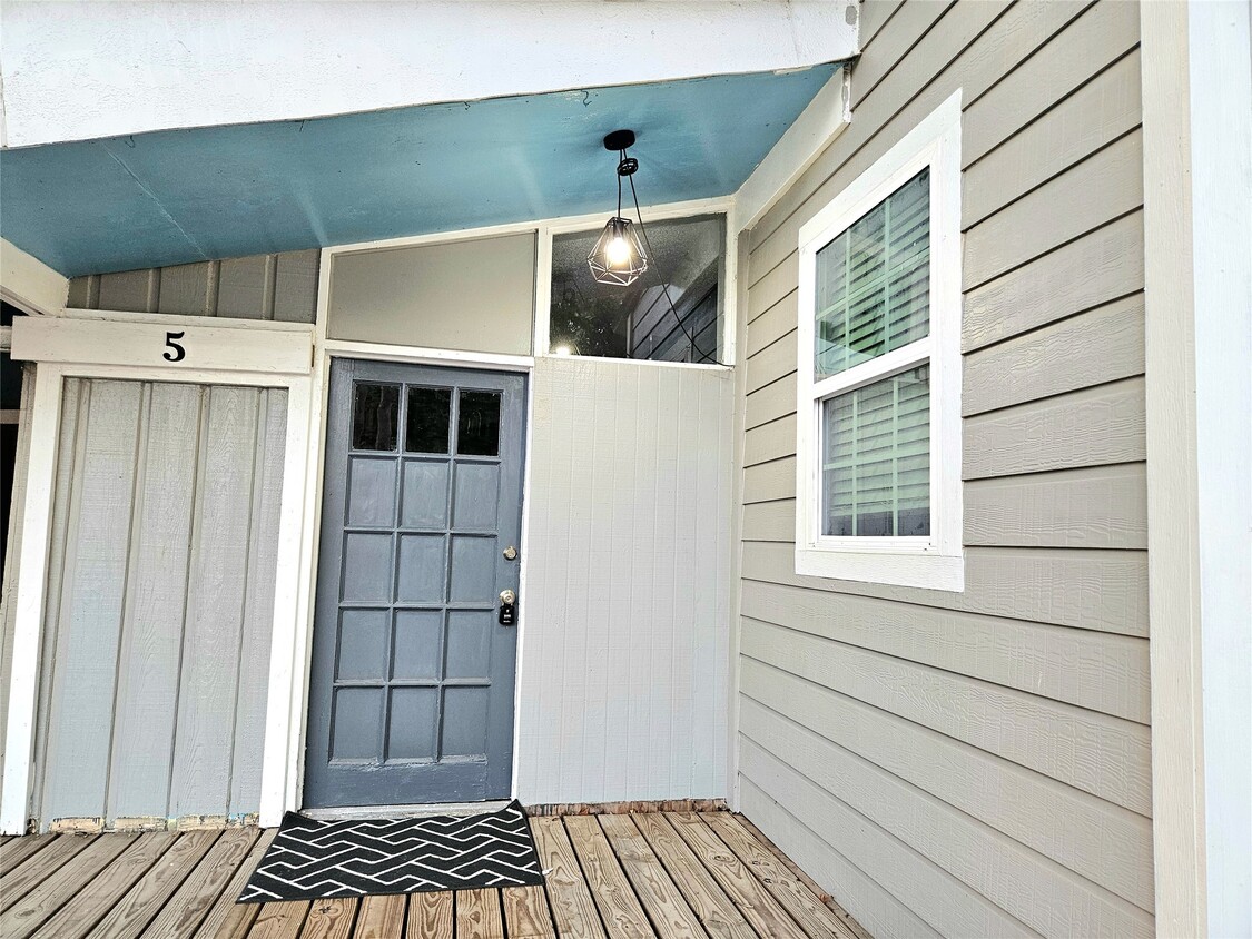 Foto principal - 4419 W Bayshore Dr