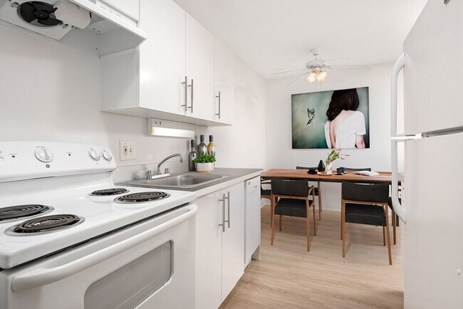 Cocina de 1 dormitorio y 1 baño - 441 W. Oakdale