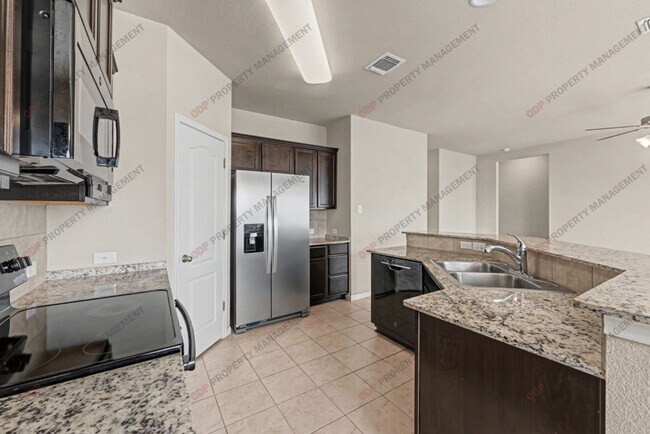 Foto del edificio - 4713 Highmont Dr