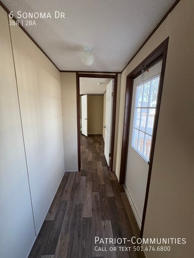 Foto del edificio - 6 Sonoma Dr