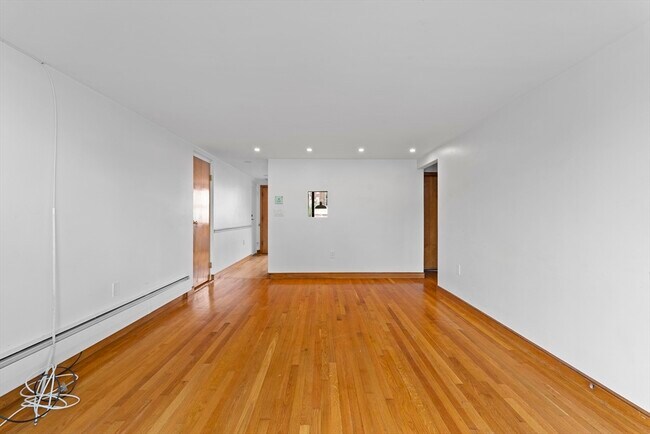 Foto del edificio - 1800 Columbia Rd