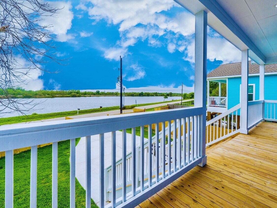 Primary Photo - 4620 N Railroad Ave