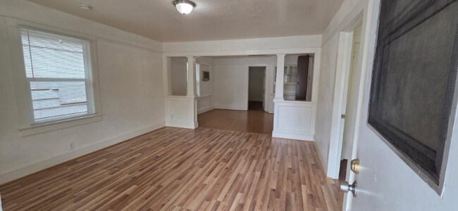 Foto del edificio - 1500 Pomona Ave