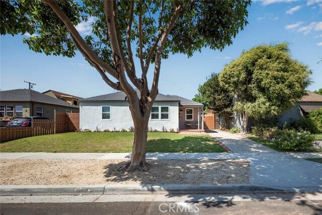 Building Photo - 2227 Mira Mar Ave