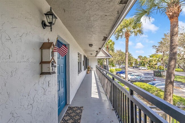 Foto del edificio - 3014 SW 21st Terrace