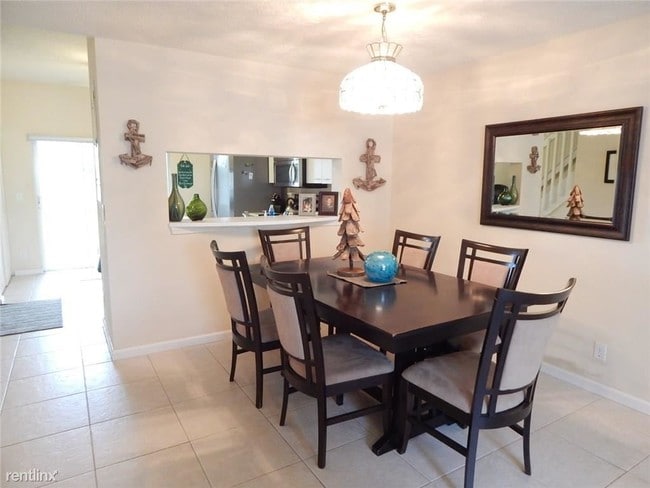 Foto del edificio - 2 br, 2 bath  - 5766 NW 99th Ln
