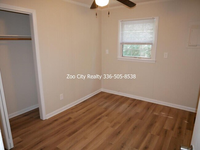 Foto del edificio - 1342 Old Cedar Falls Rd