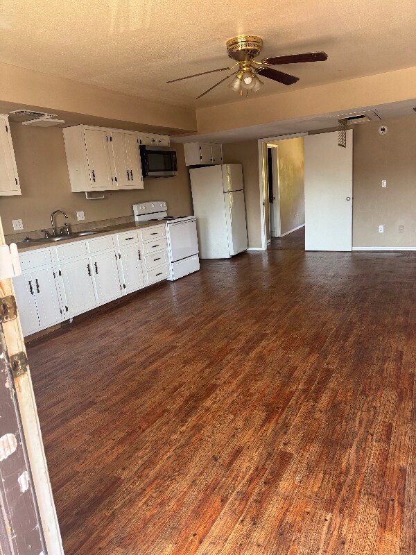 Building Photo - 750 Bonham St