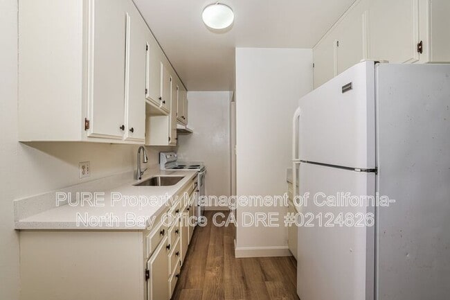 Building Photo - 1645 Slater St