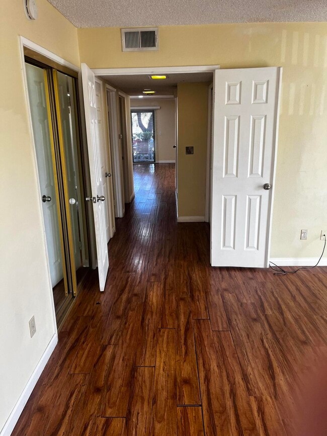 Foto del edificio - 3155 Ramon Rd
